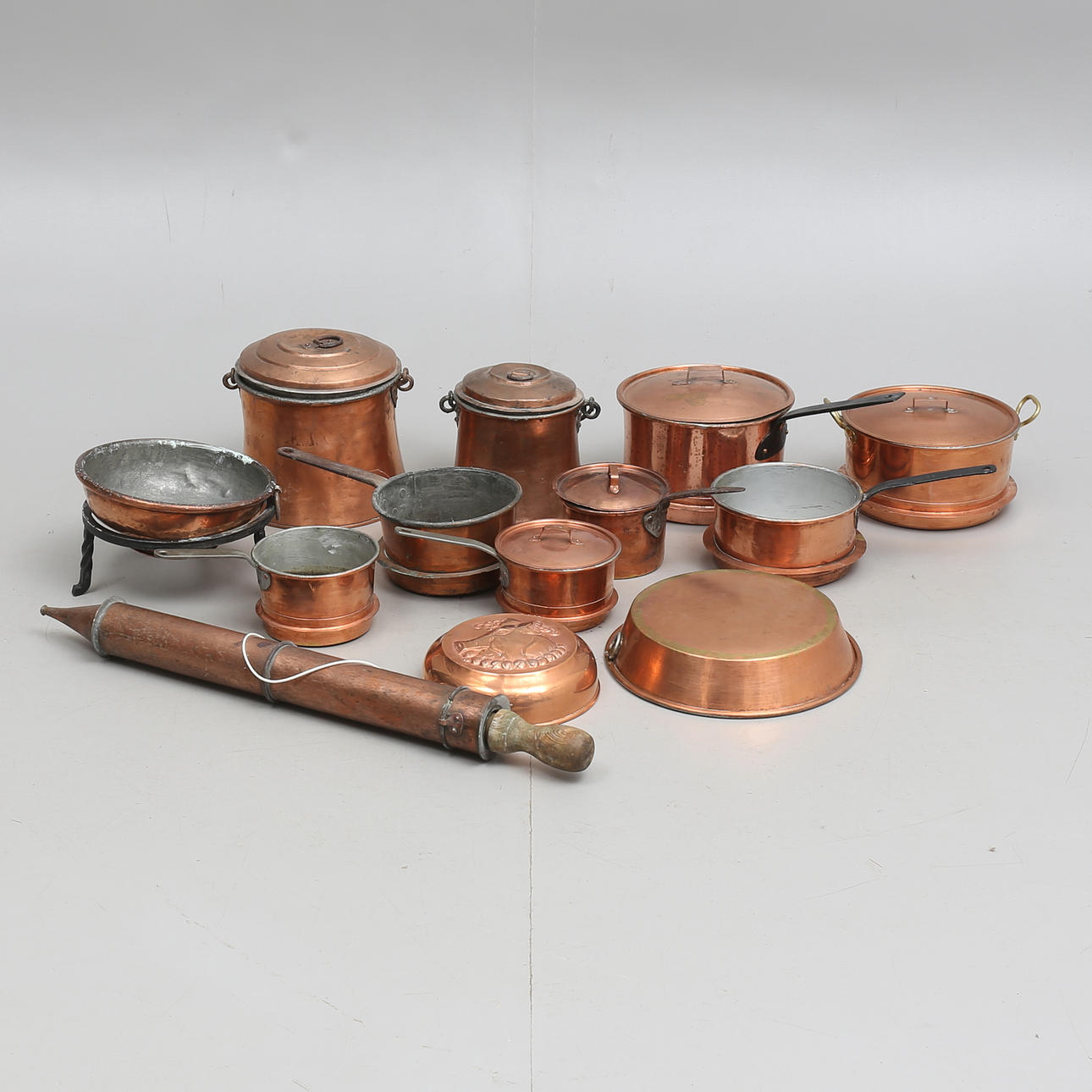 PARTI KOPPAR, 18 delar, 1800/1900 - tal.