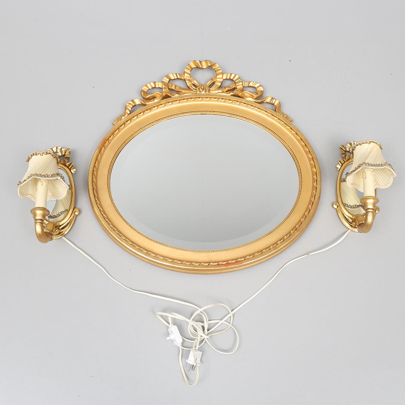 SPEGEL med LAMPETTER, förgyllda, 1900-tal.