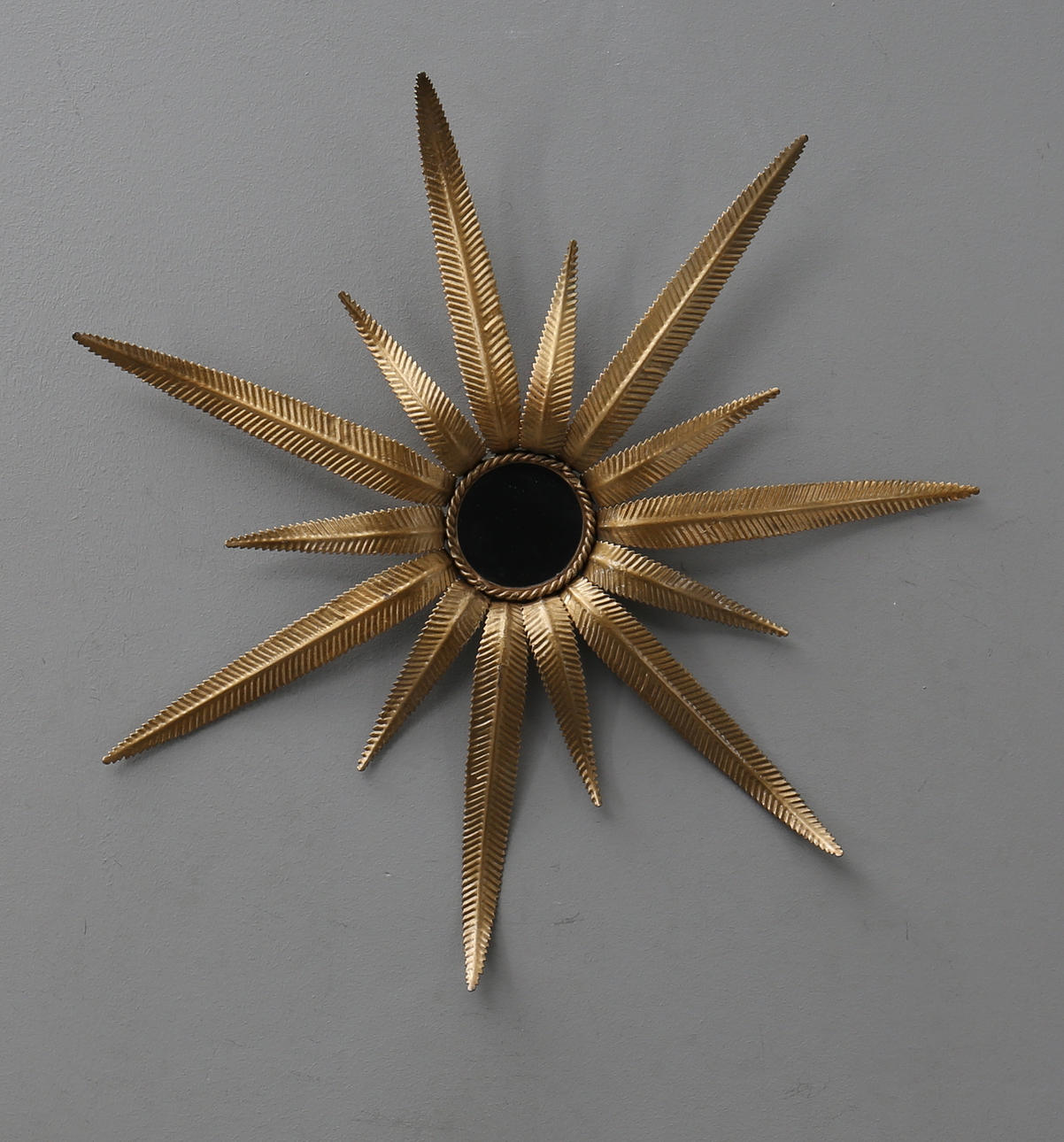 SOLSPEGEL, mässing, 1900-tal.