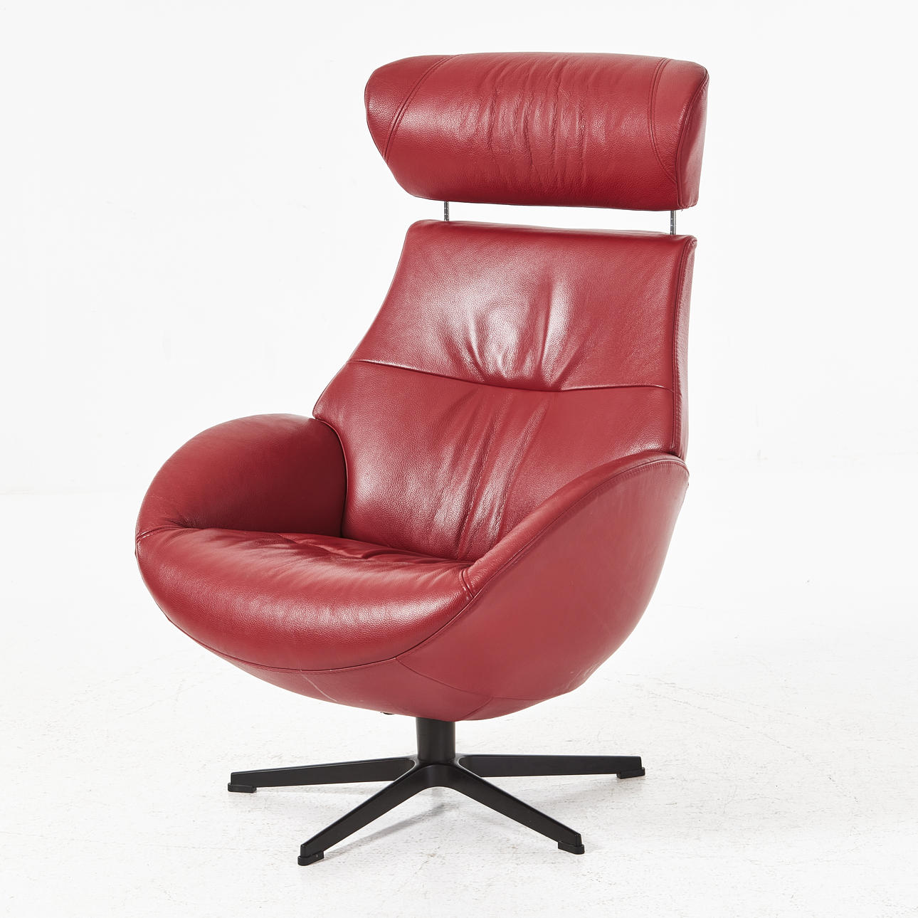 JAN AAMODT. Armchair, “Globe”, leather upholstery, marked, Conform.