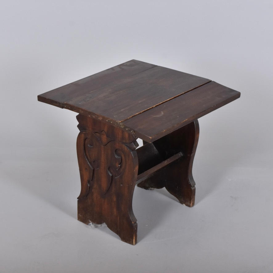 TABLE/STOOL, with flaps, bonad furrow.