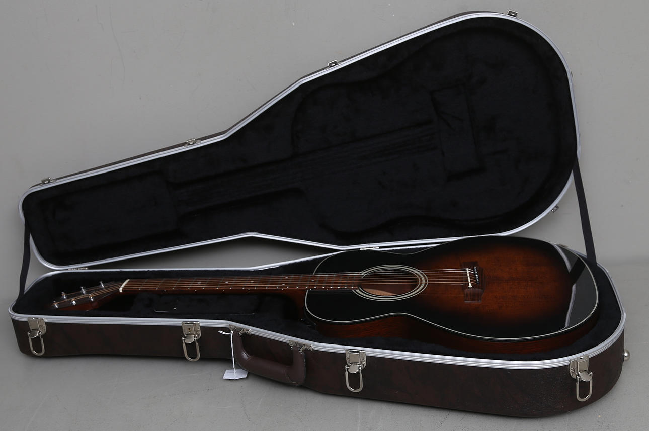 SEMI-AKUSTISK GUITAR, EF444S TBS, Takamine.