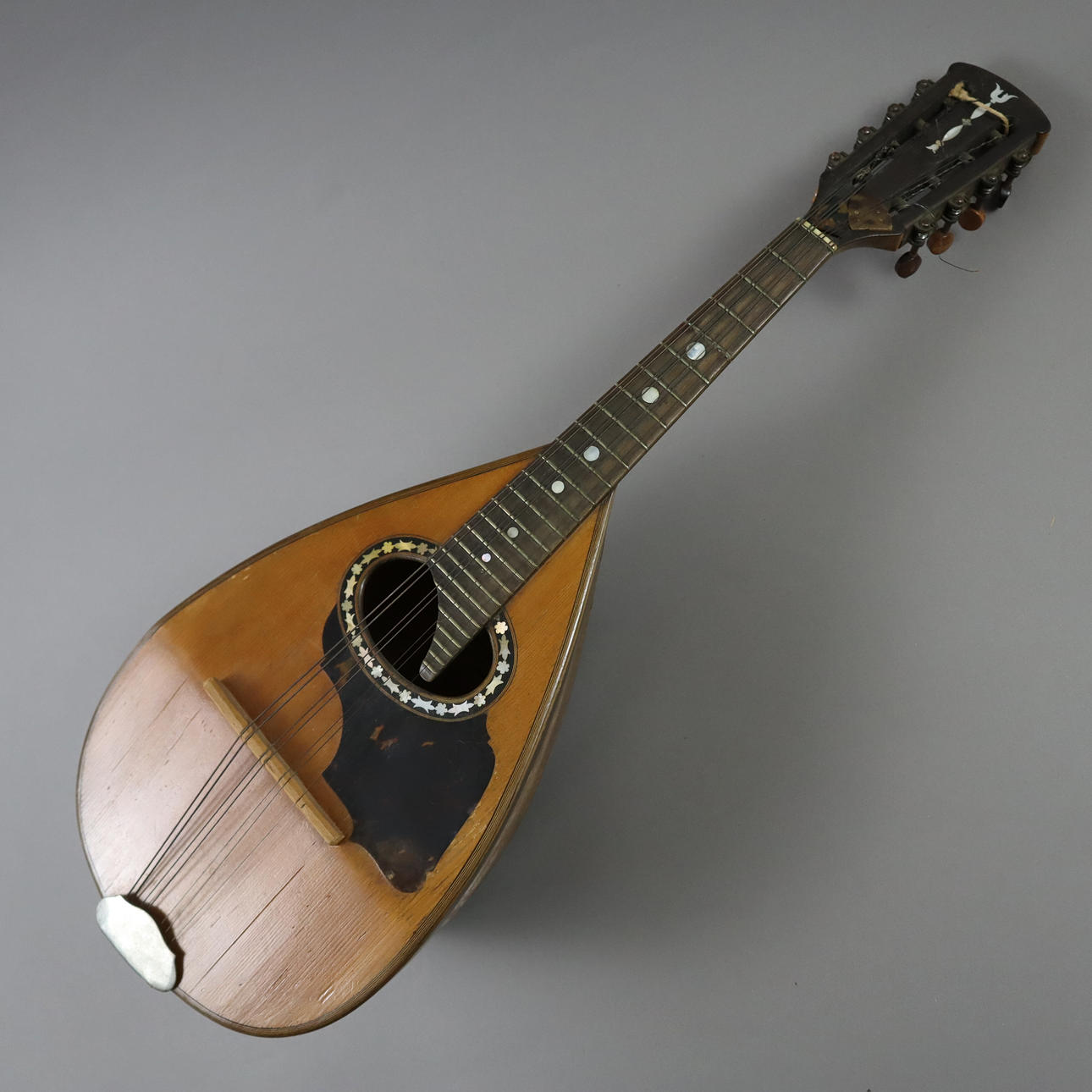 - MANDOLIN - LUIGI EMBERGHER, ROME.