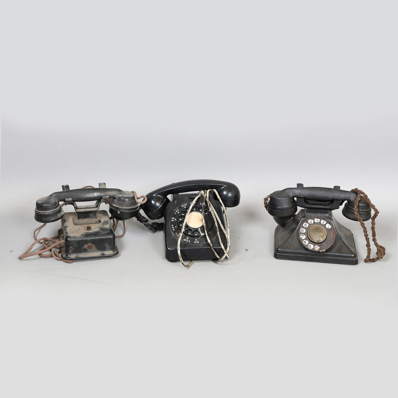 THREE VINTAGE TELEPHONES (3).
