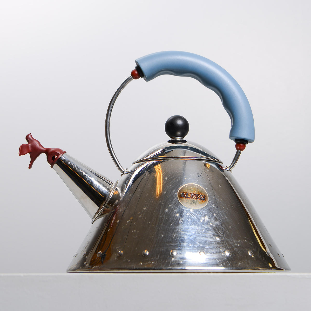 MICHAEL GRAVES. Teapot, Alessi.