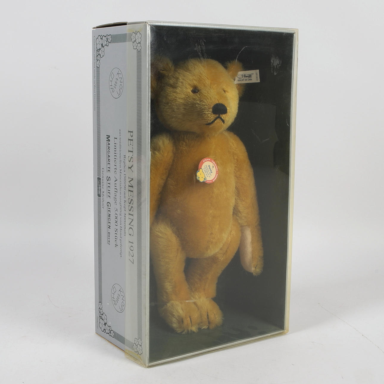 EIN TEDDYBÄR, „Petsy 1927 replica“, Steiff, 1980er/90er.