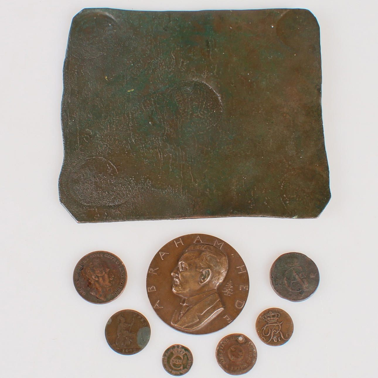 PLÅTMYNT, samt kopparmynt, 8 delar.