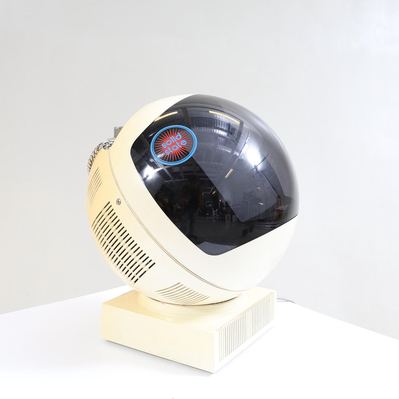 TV, “Space Helmet”, JVC Nivico, Videosphere, model 3240, Japan, 1970s ...