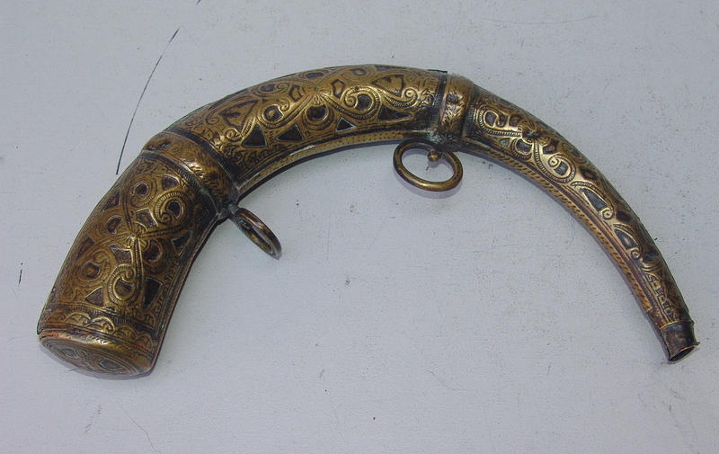 PULVERHORN, Persich 1700-tal.