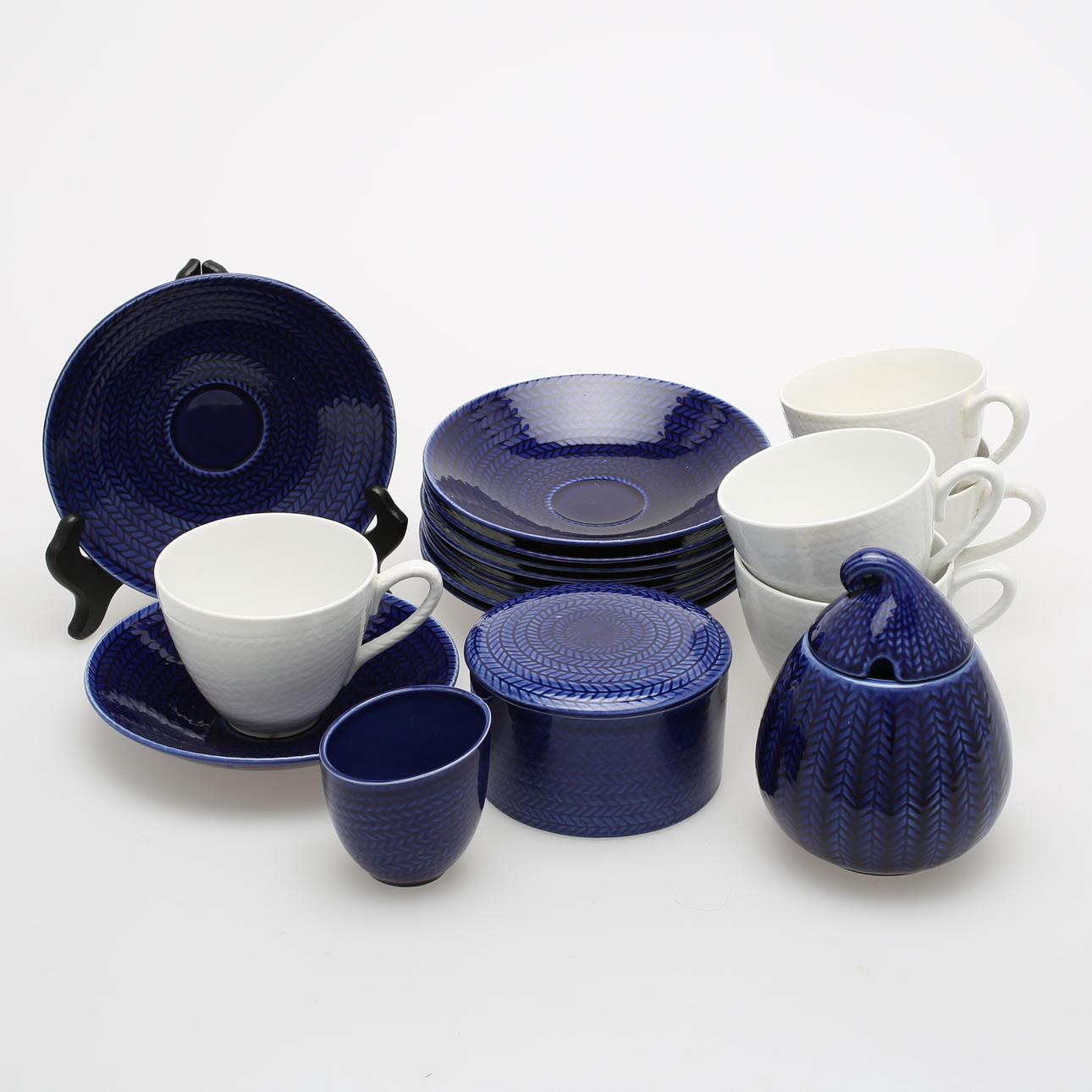 HERTHA BENGTSSON. Servisdelar, 18 st, "Blå Eld", Rörstrand.