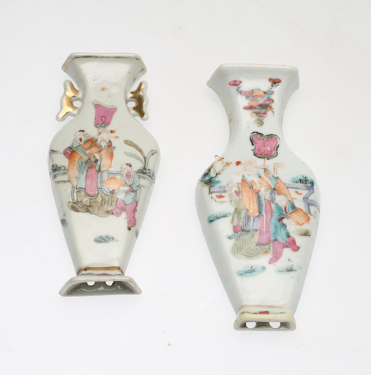 VÄGGVASER, porslin, 2 st, Kina, 1800-tal.