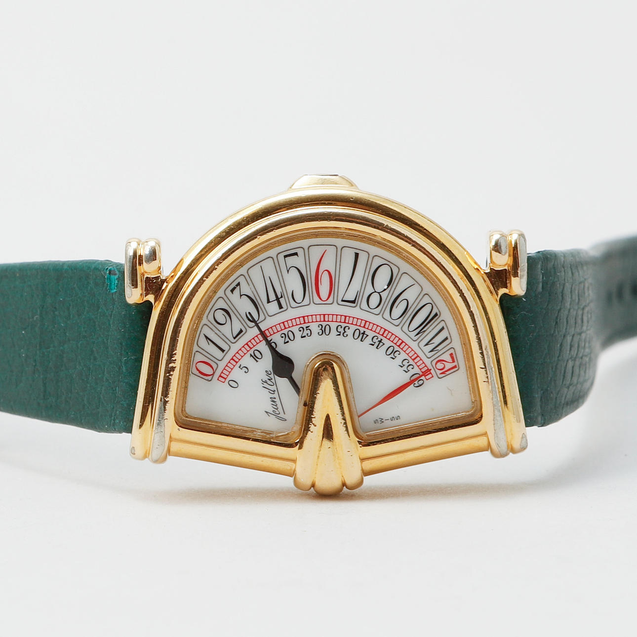 WRISTWATCH, Jean d'Eve, Sectora, gold, quartz.