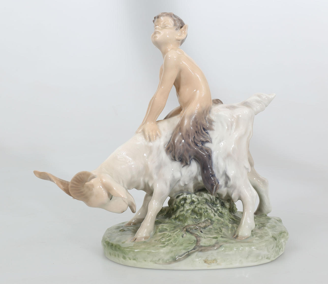 FIGURIN, porslin, Bock med faun, nummer 737, Kunglig Dansk.