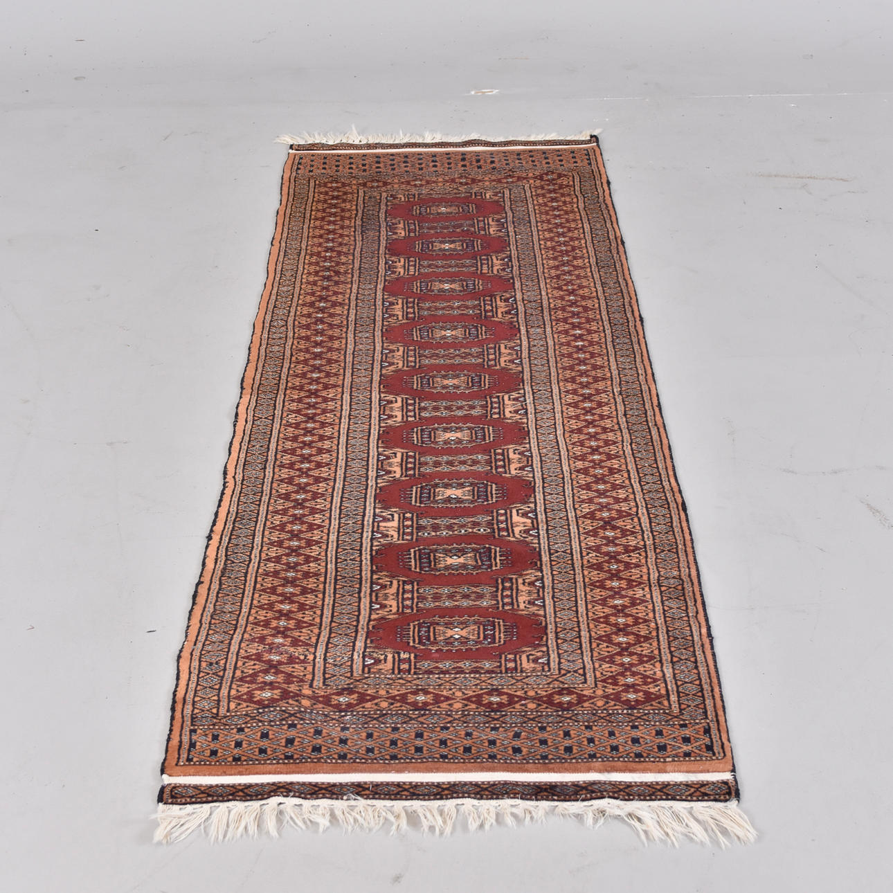 GALLERY CARPET, oriental, handmade, Pakistan.
