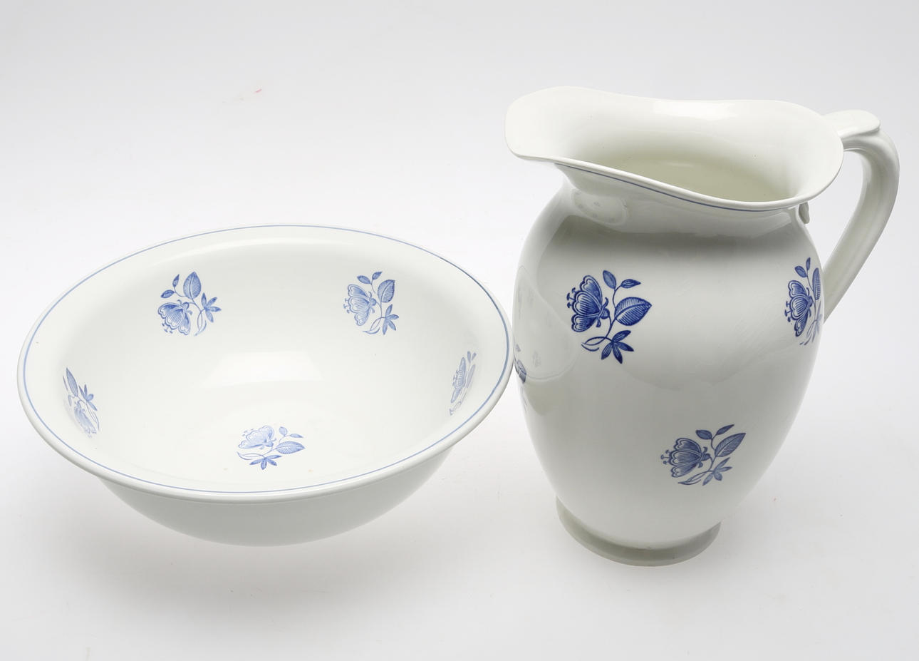 TVÄTTSET, keramik, Gefle, 1900-talets första del.