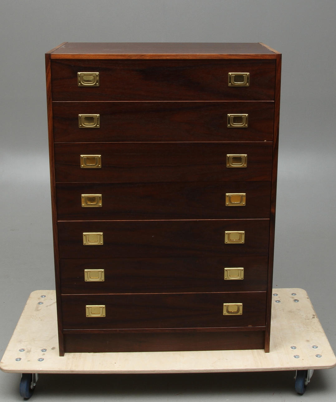 BYRÅ med sju lådor, 1900/2000-tal.