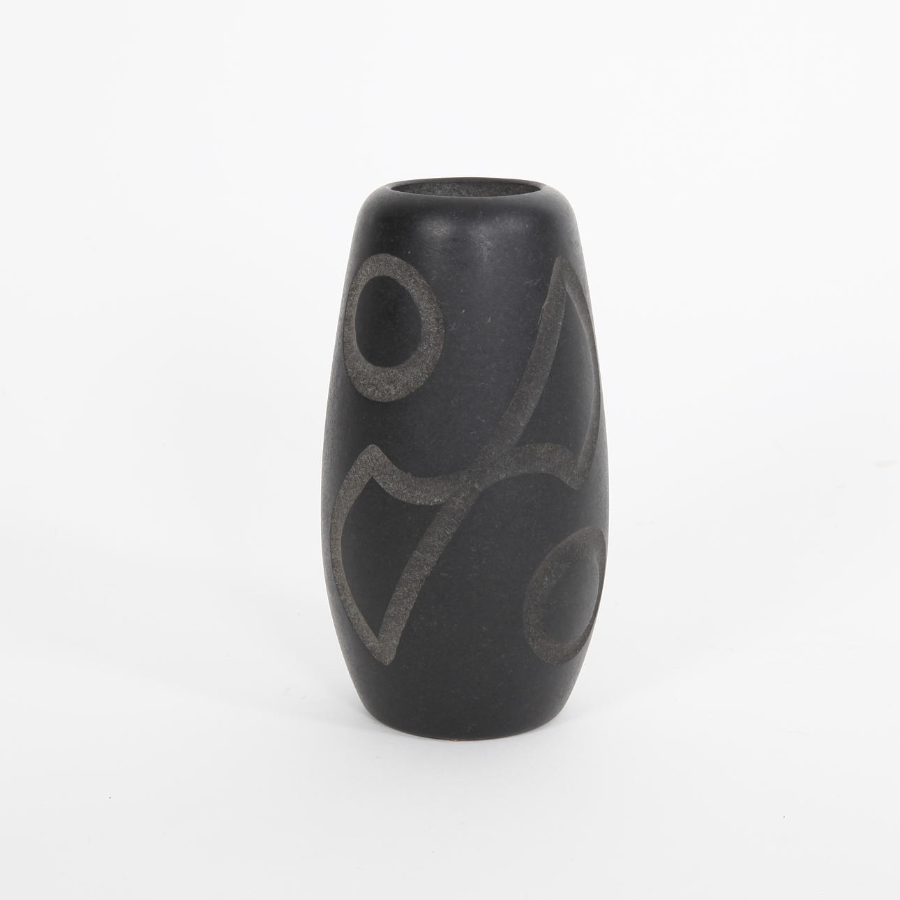 VASE, diabase, 23 cm high, signed.