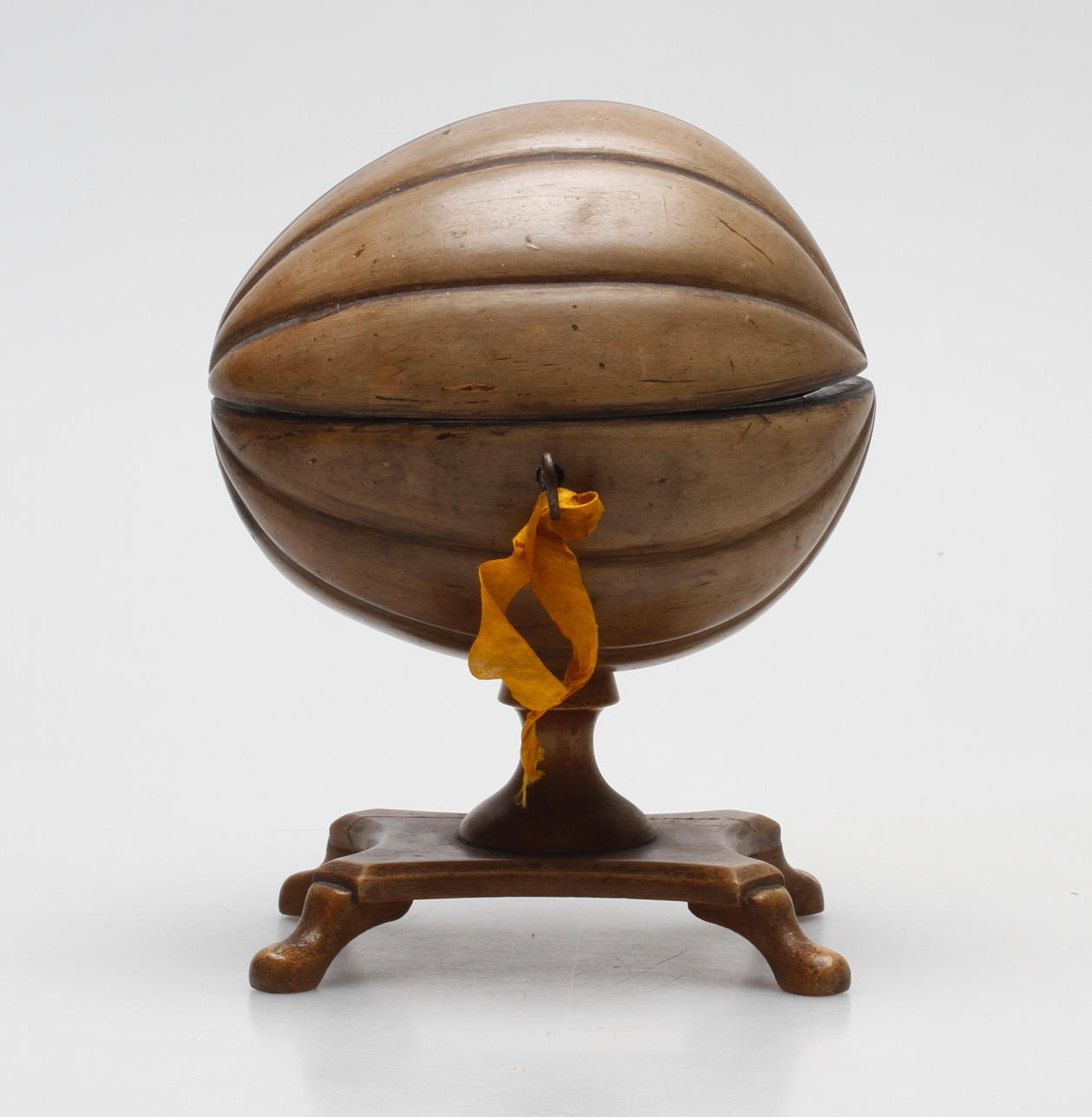 SKRIN, skuren nöt, 1800-tal.