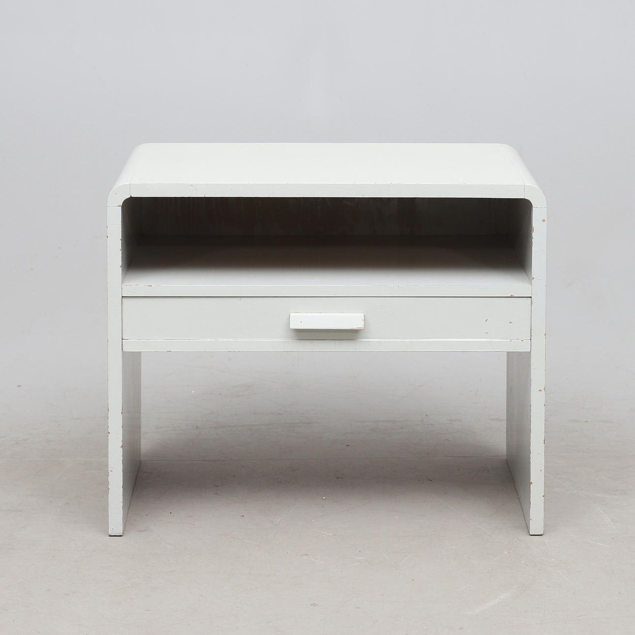 BEDSIDE TABLE, 1930S/40S.