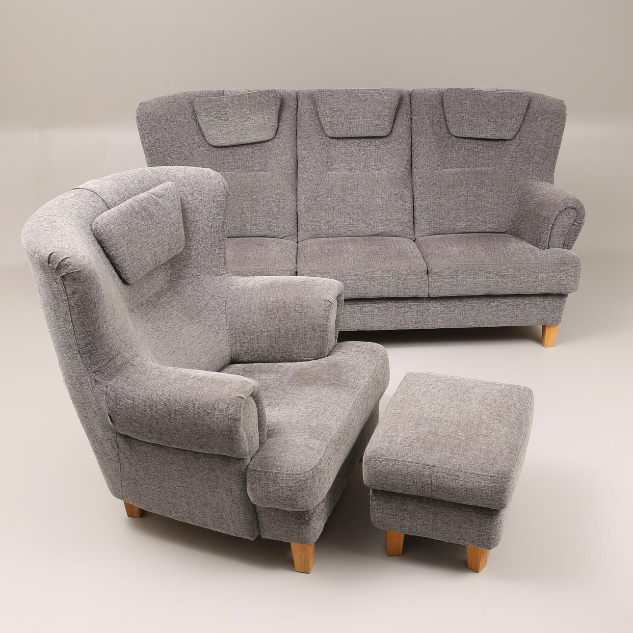 SOFFA, 3 sits, FÅTÖLJ, PALL. Hjort Knudsen.