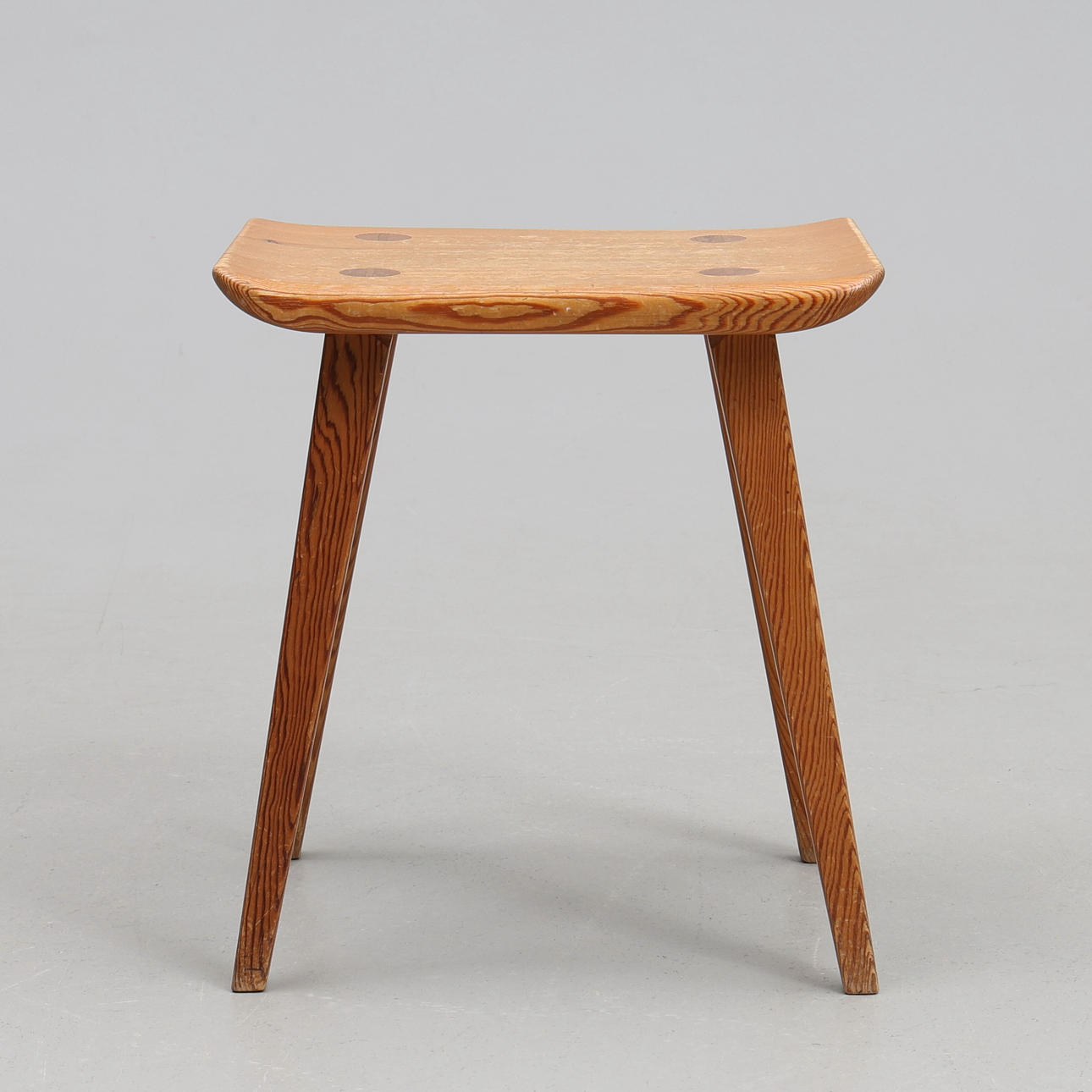 CARL MALMSTEN. A pine stool, “Visingsö”, Karl Andersson & Söner. Labeled.