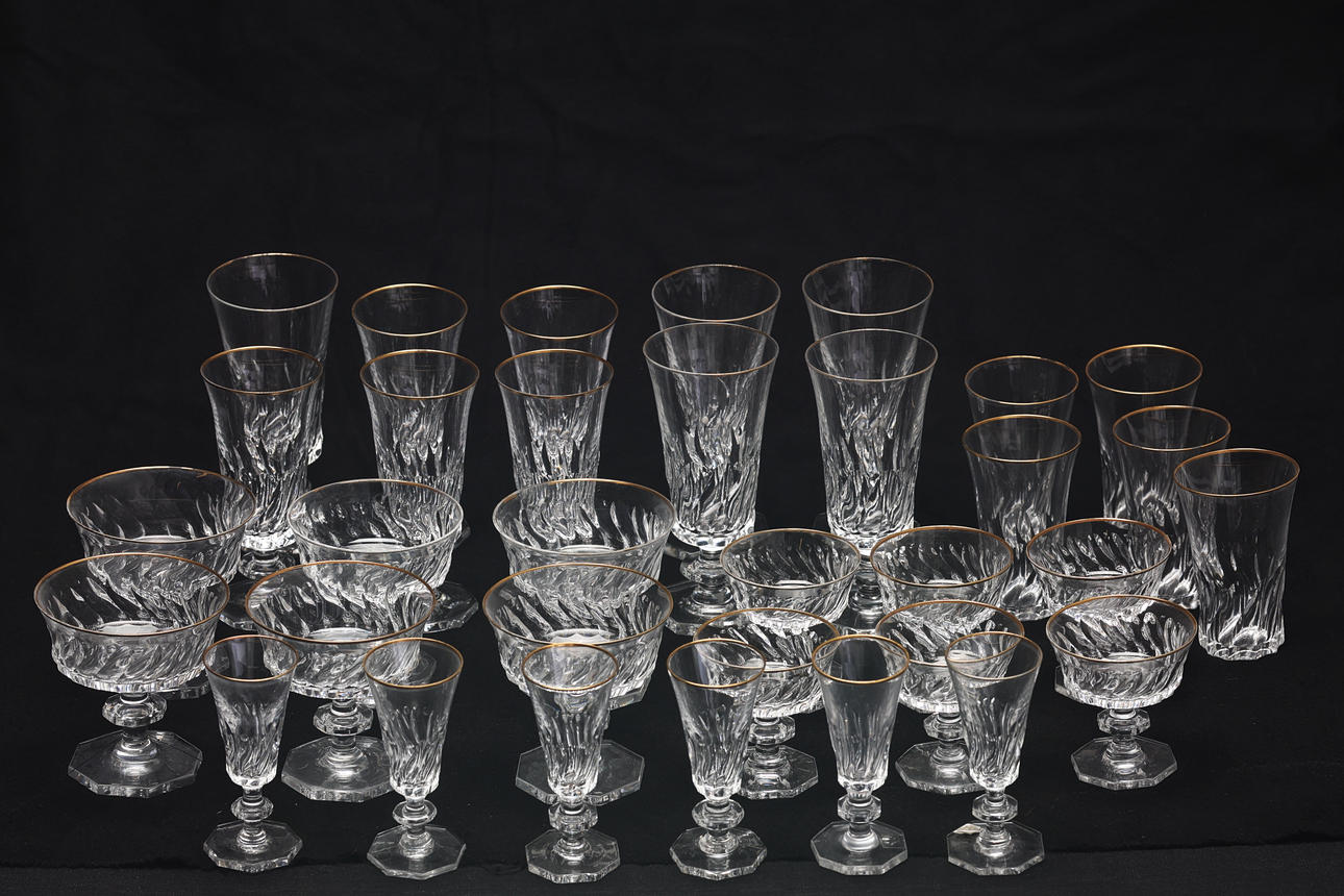 ELIS BERGH. Glass tableware, 33 pieces. “Ulriksdal”, Costa.