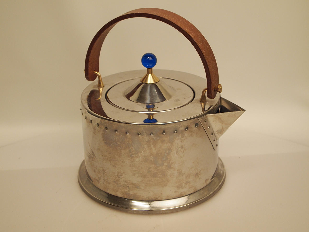 C JÖRGENSEN. Tekande Bodum.