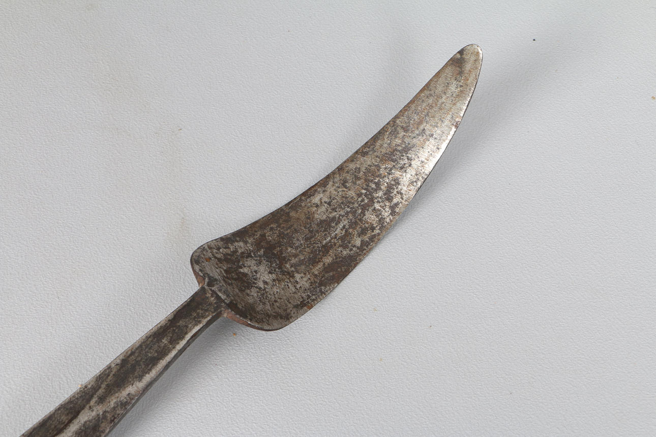 18TH CENTURY STEEL POTATO RAKE. Silver & Metals - Other metals - Auctionet