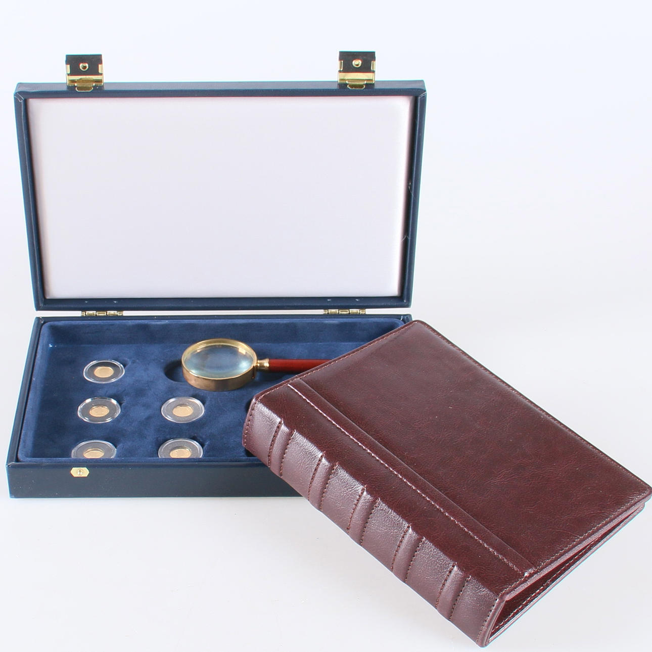 MYNT, 5 st. 99,9% guld, "Världens minsta guldmynt".