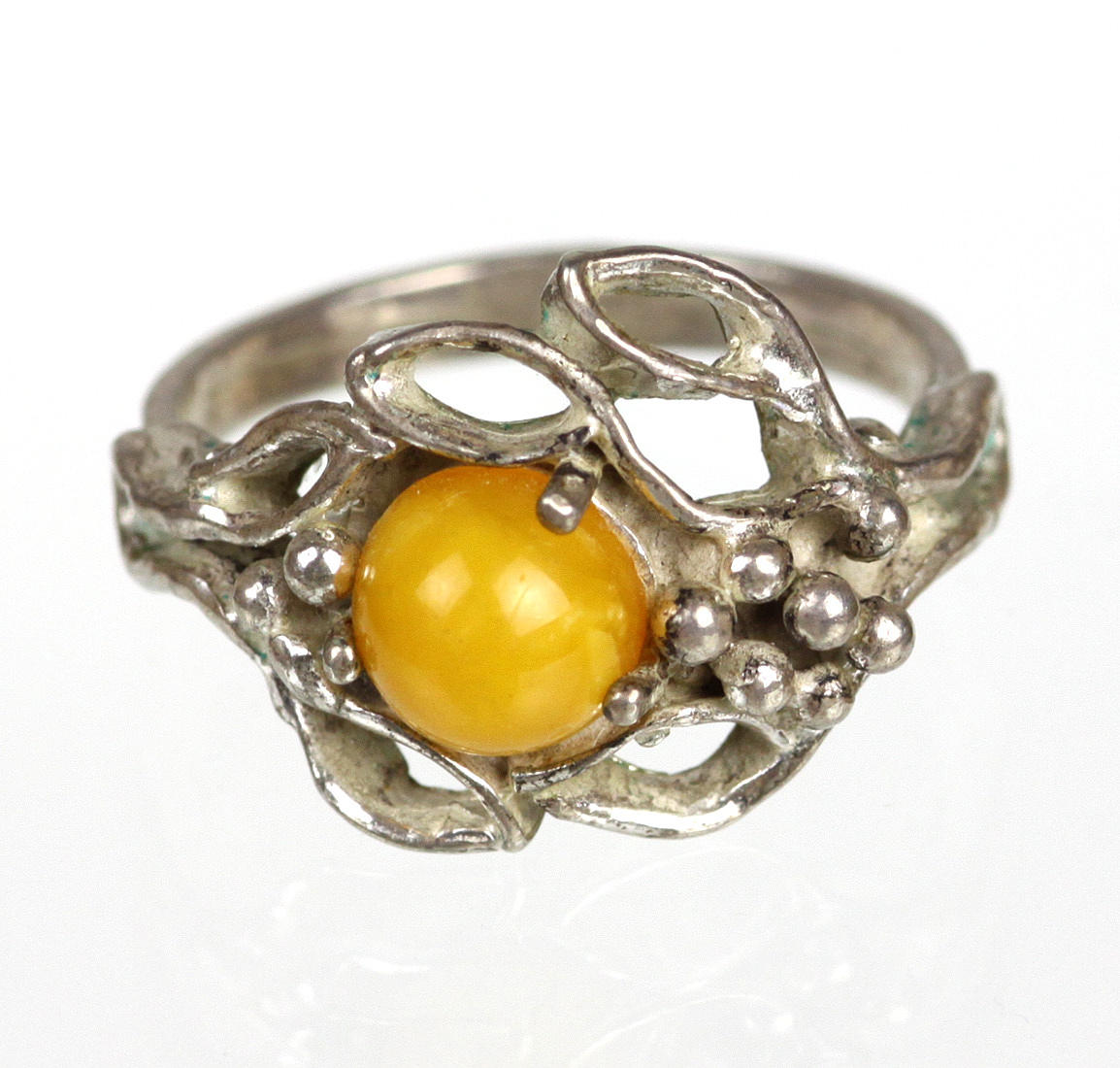 AMBER RING, silver.