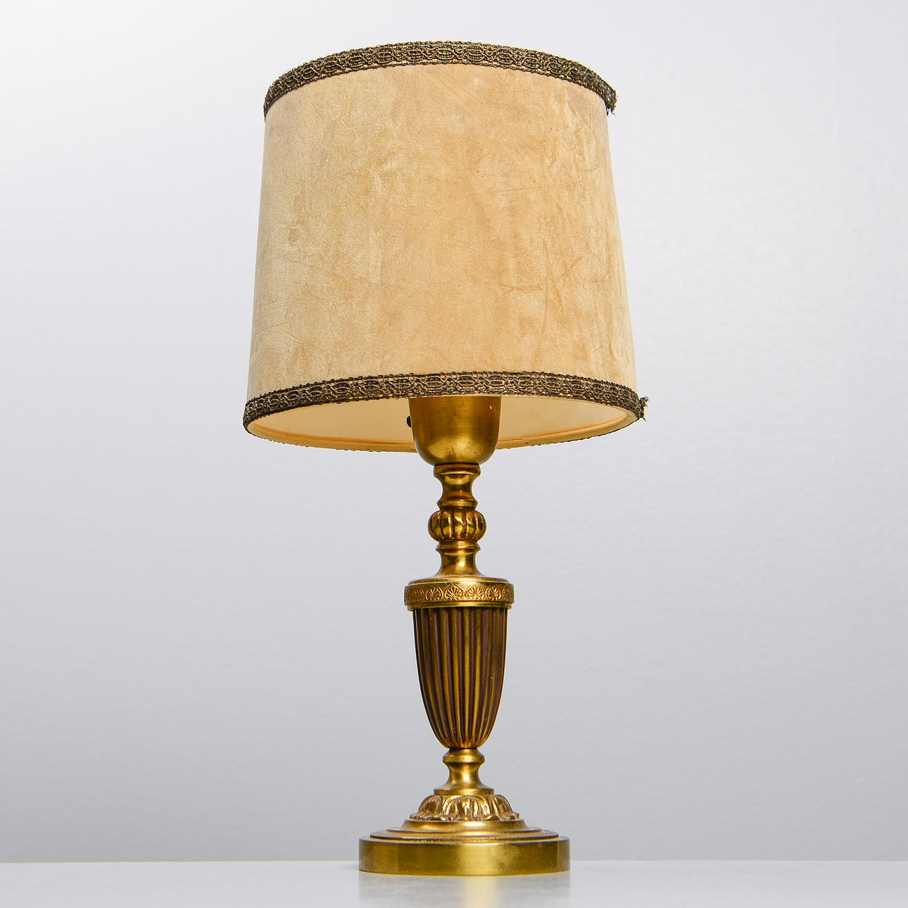 EINAR BÄCKSTRÖM. Table lamp, model 5513, brass, mid 20th century.