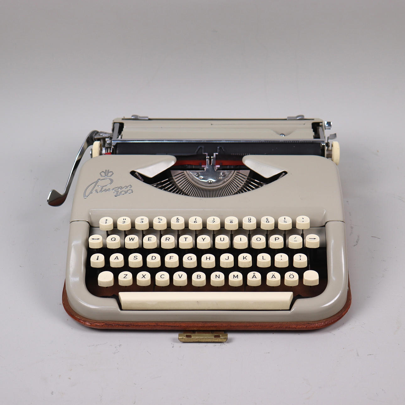 TYPEWRITER, Princess 100 in bag.