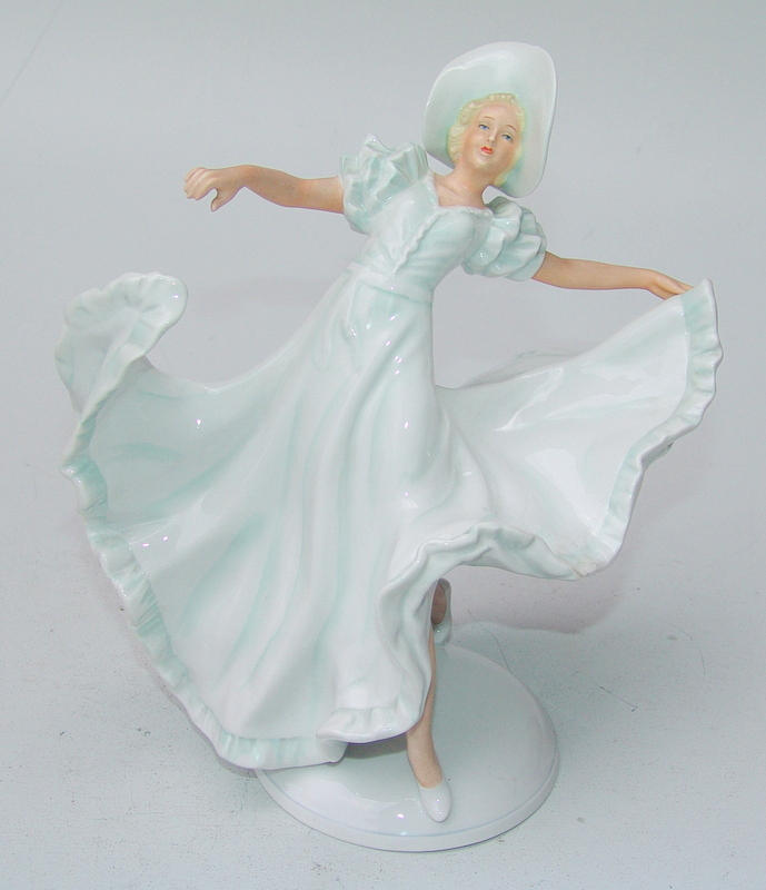 SCHAUBACH KUNST, UNTERWEISSBACH 1940-53. dansare i rörliga pose.