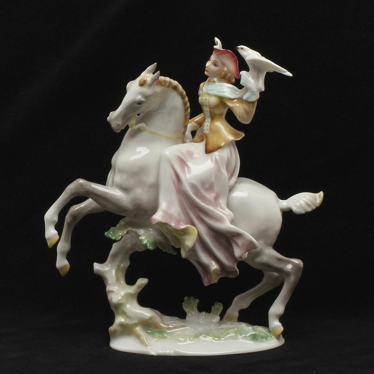FIGURIN, porslin, ridande dam med fågel, Hutschenreuther, 1900-tal.