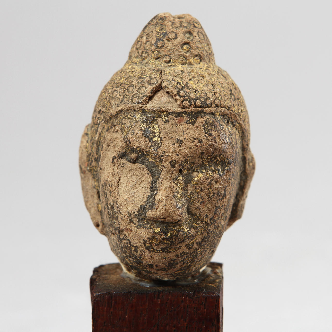 BUDDHAHUVUD, troligen sandsten, orientalisk, 1800-tal eller äldre.