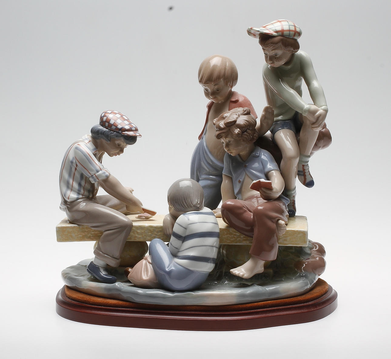 置物 NAO DAISA. 2003 Vintage NAO Lladro Daisa Porcelain Seated Girl with Cat