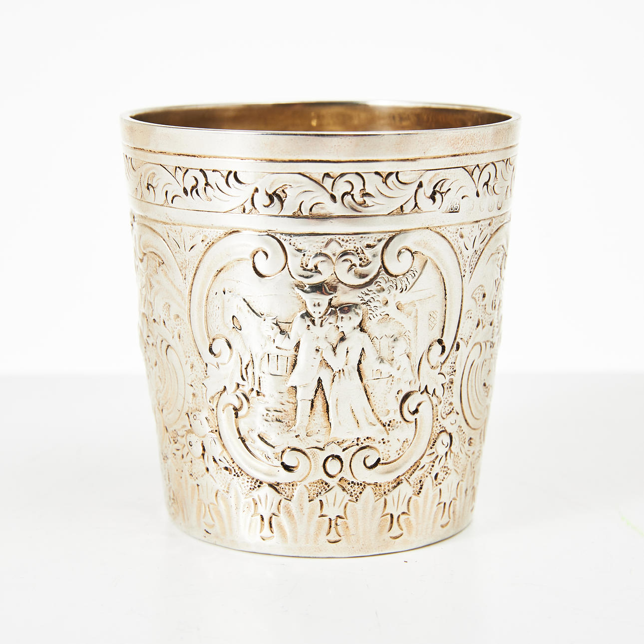 A sterling silver beaker, William Burwash, London 1817.