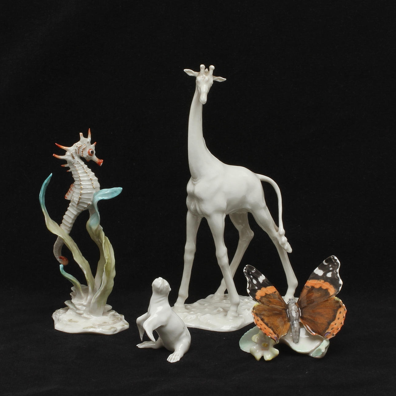 FIGURINER, 4 st, porslin, bland annat giraff, sjöhäst, Hutschenreuther, 1900-tal.