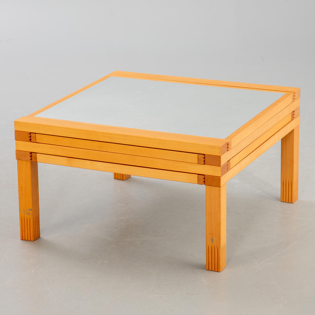 BERNARD VUARNESSON, modular coffee table, “Hexa” for Bellato, 1980s.