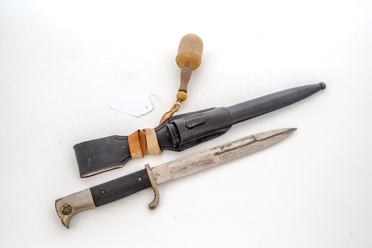 bajonett med portepee.