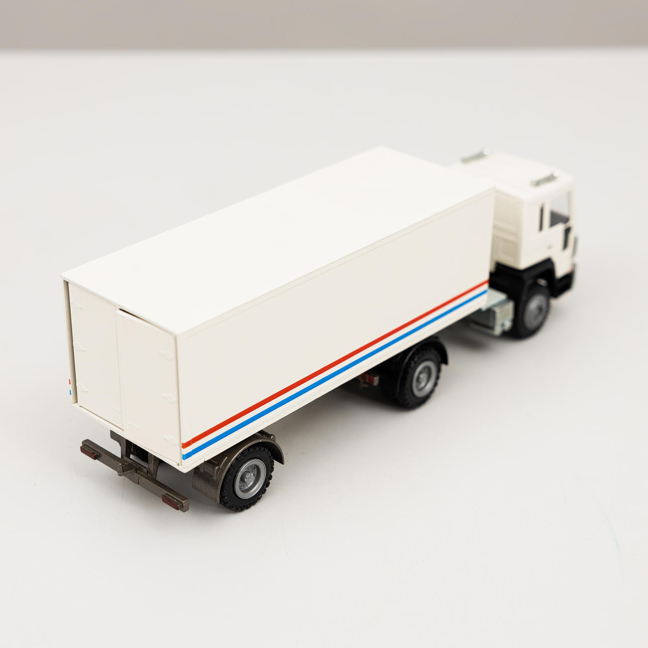 large_item_4566396_b022f60943.jpg