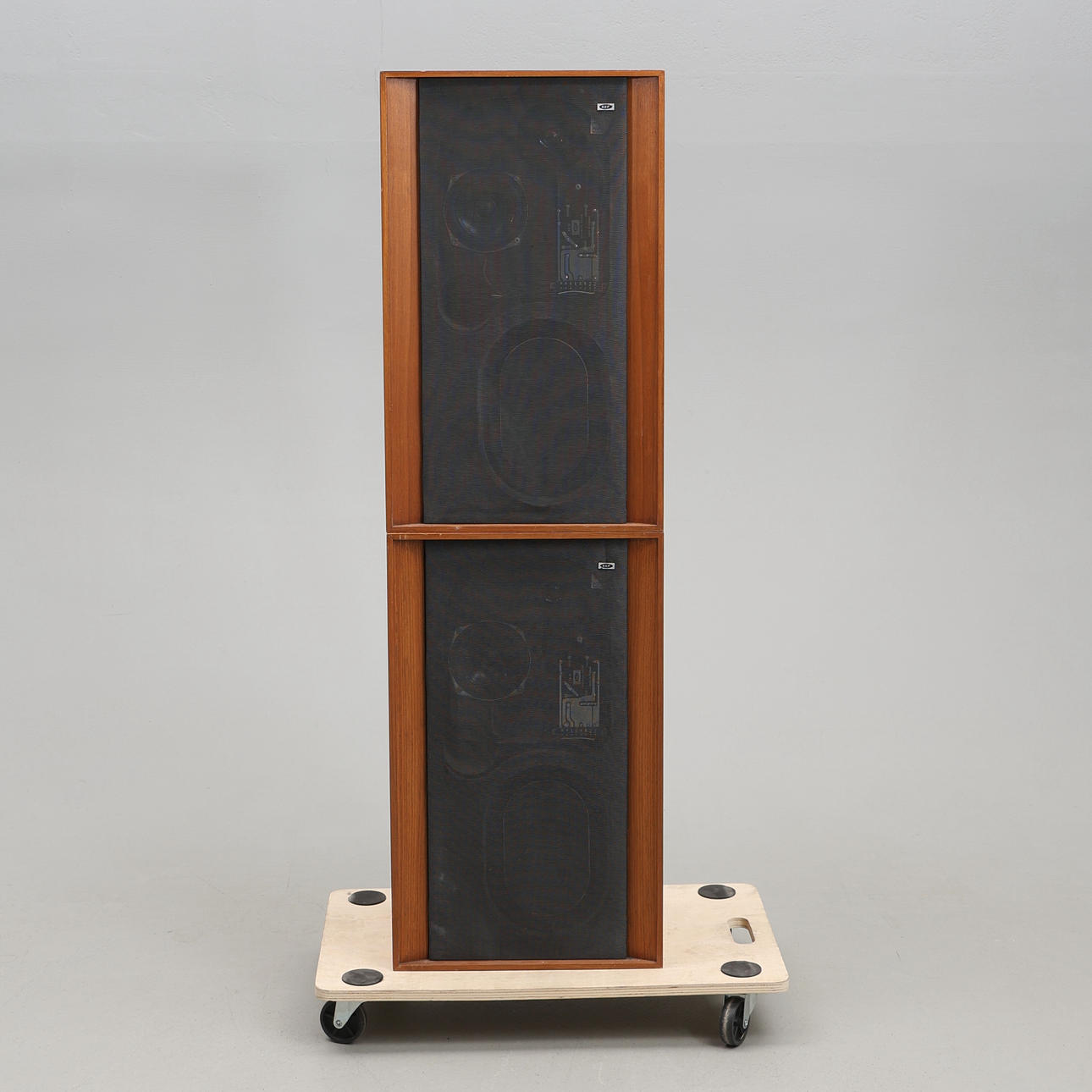 KAIUTTIMET. Pari, KEF.