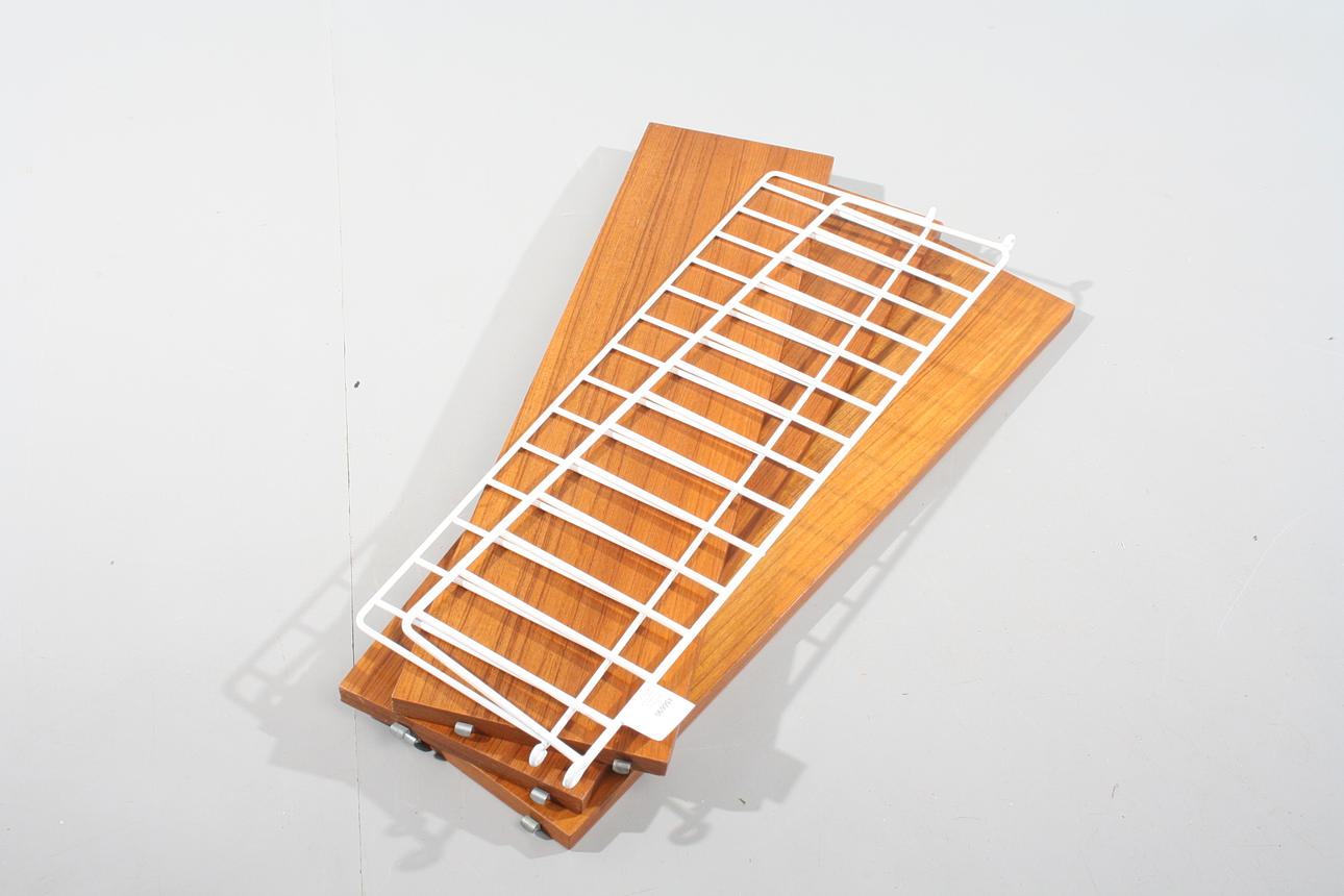 WALL SHELF / String shelf, 3 shelves, light oak, 1960s/70s.