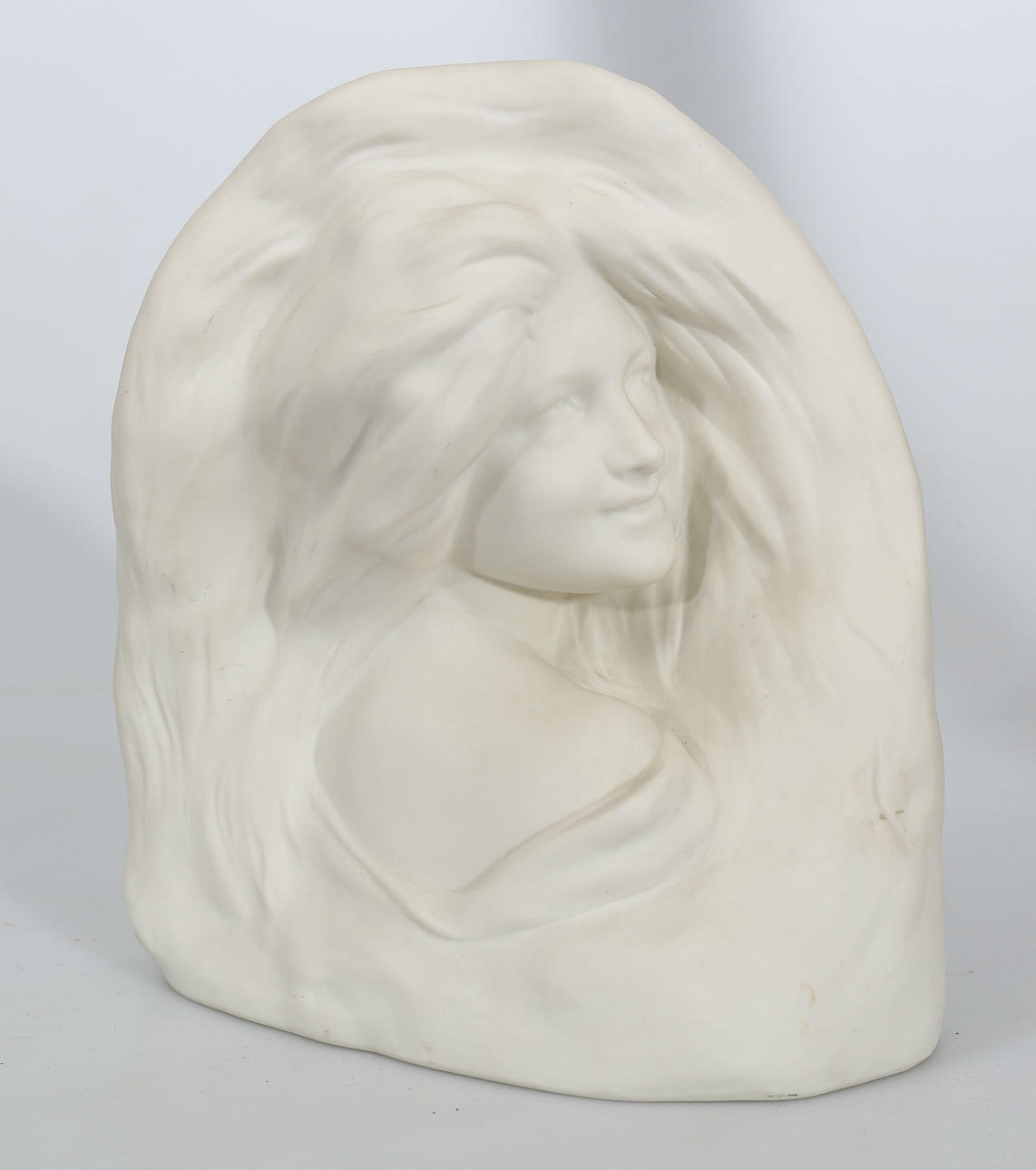 FIGURIN, parian, "Leendet", Herman Neujd, Gustavsberg, 1921.