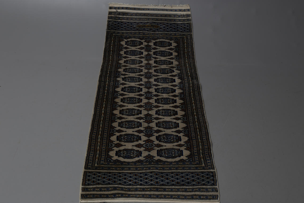 MATTA, orientalisk, 166 x 65 cm.