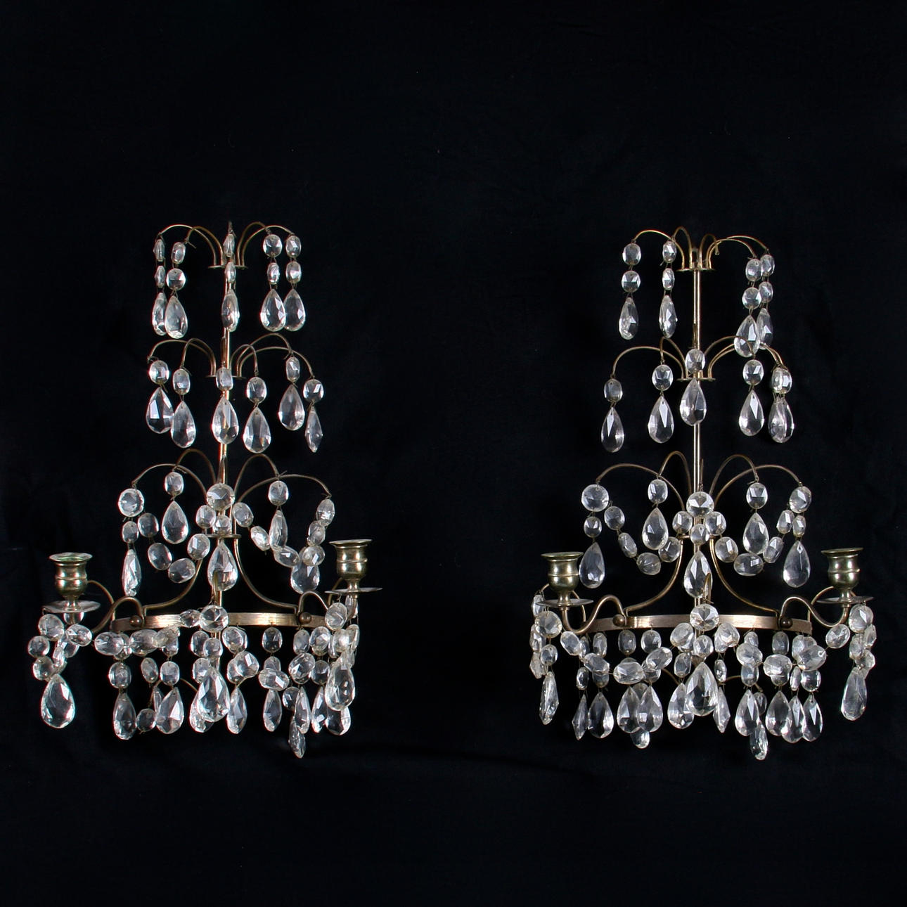 VÄGGLYSTRAR, ett par, nyrokoko, 1800-talets andra hälft.