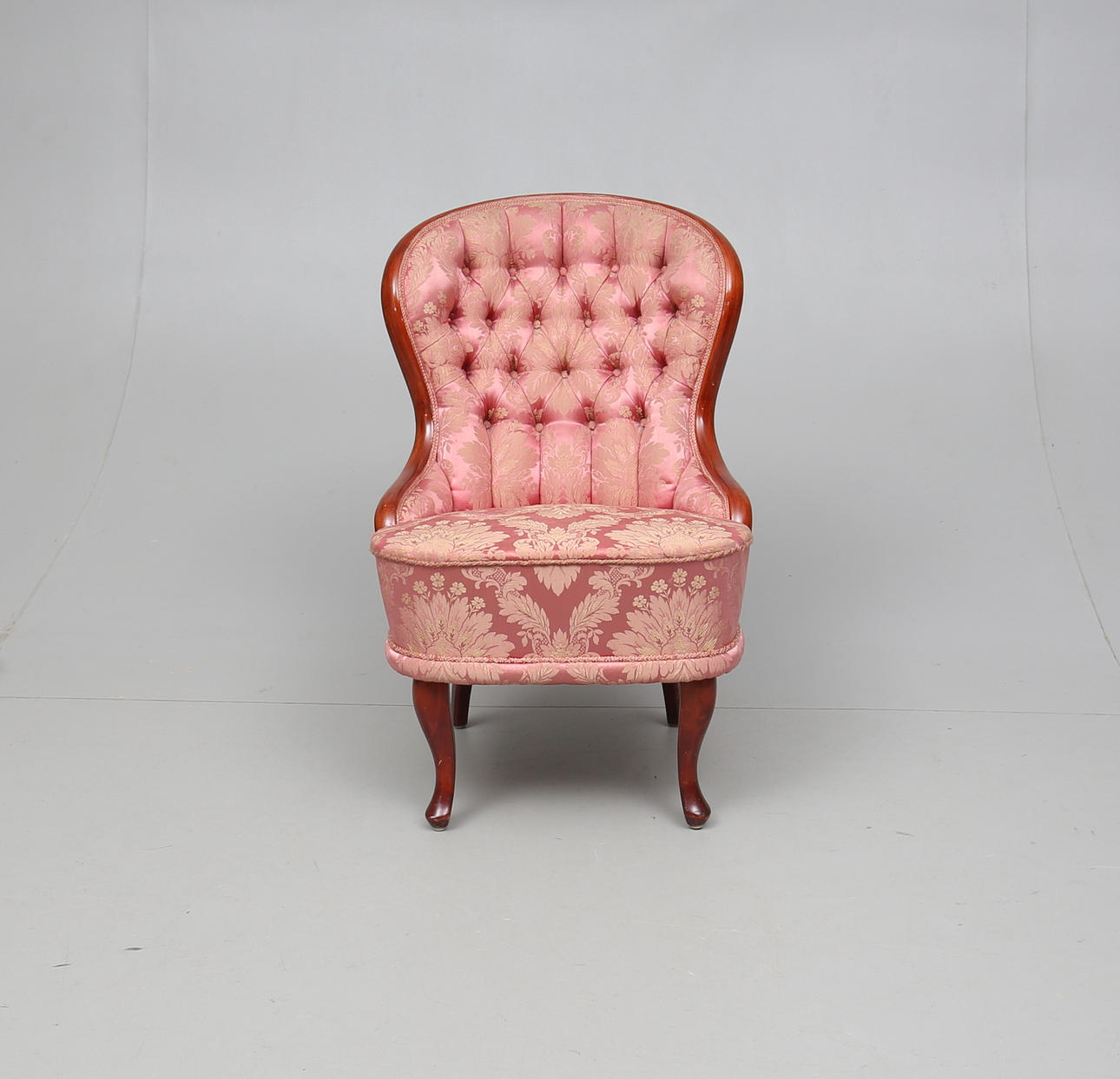 FÅTÖLJ, sk Emma-modell, 1900-tal.