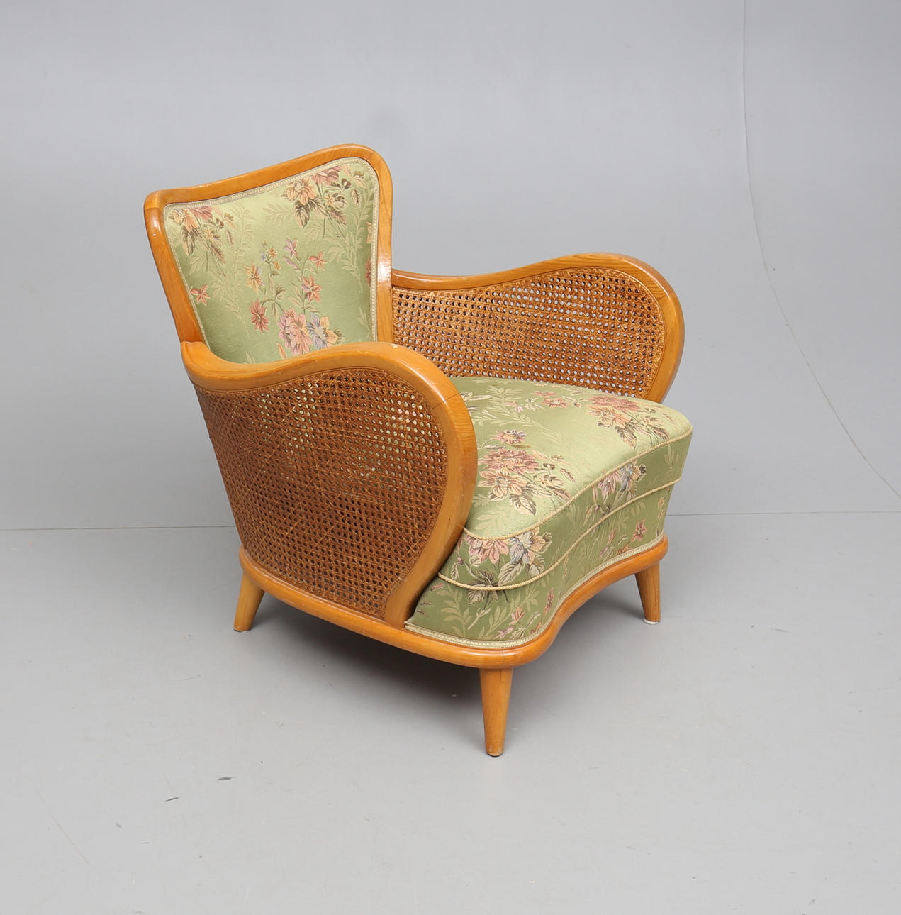 FÅTÖLJ, 1900-talets första hälft.