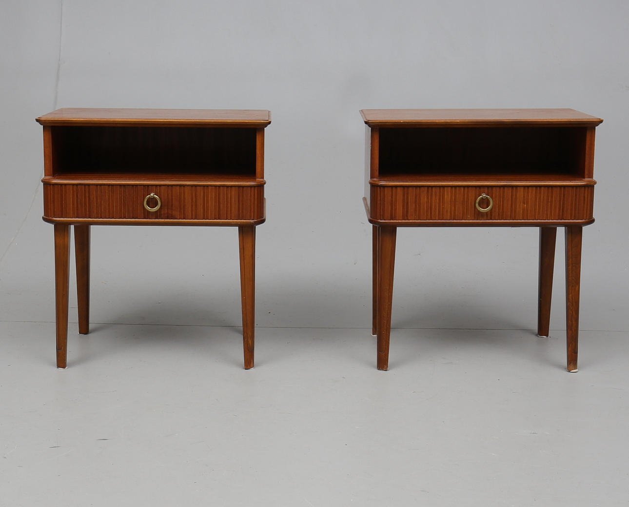 SÄNGBORD, 1 par, Förenades Möbler, Linköping, 1900-talets mitt.
