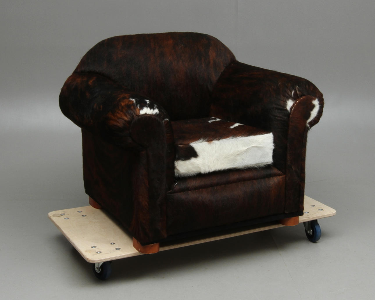 FÅTÖLJ, koskinn, Colombia, 19/2000-tal.